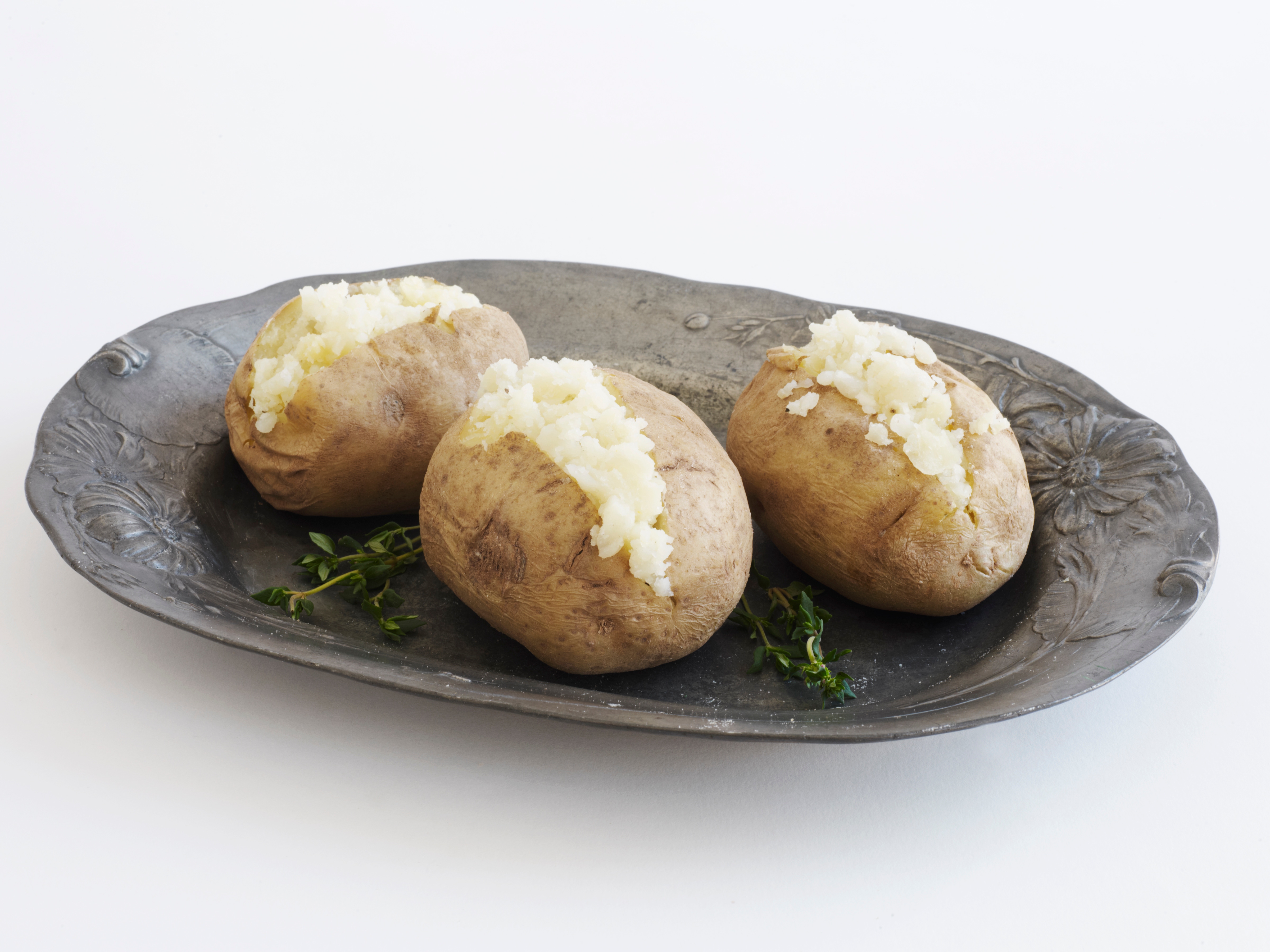 1 pomme de terre moyenne (cuite au four sans matière grasse) avec la peau 1 pomme de terre moyenne (cuite au four sans matière grasse) avec la peau