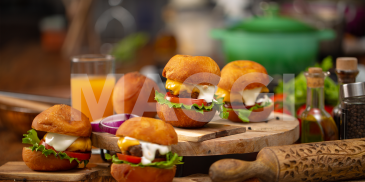 Burger de beignets à la viande de boeuf